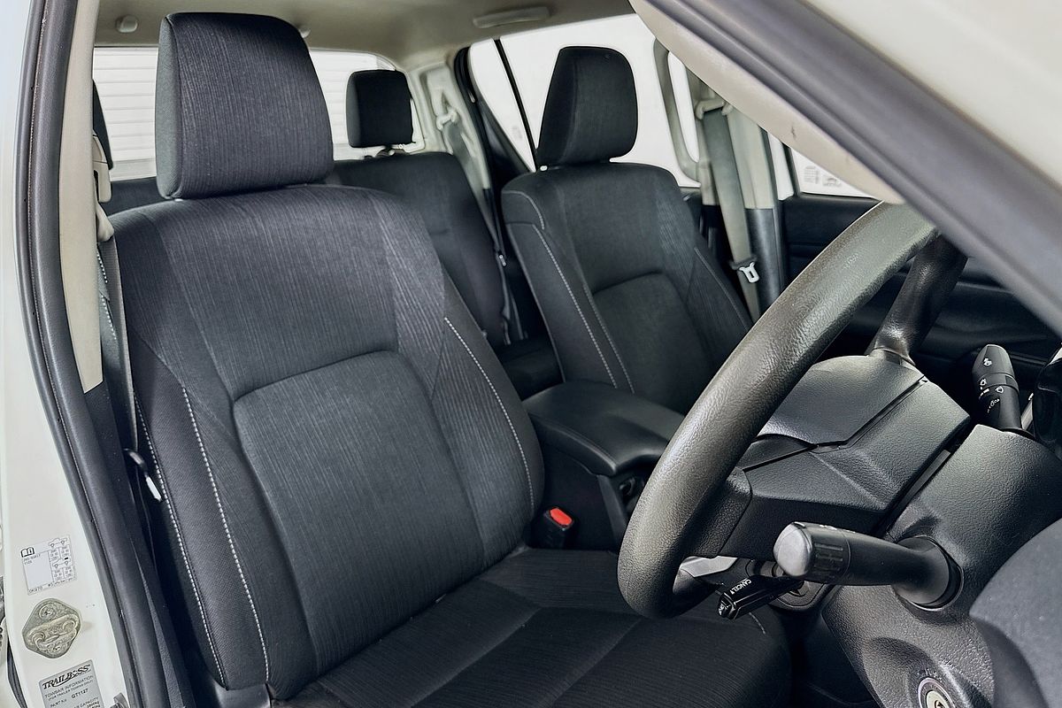 2021 Toyota HILUX SR (4x4) GUN126R 4X4