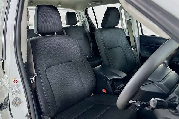 2019 Toyota HILUX SR (4x4) GUN126R MY19 4X4