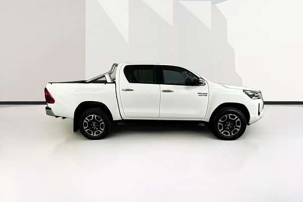 2021 Toyota HILUX SR5+ (4x4) GUN126R FACELIFT 4X4