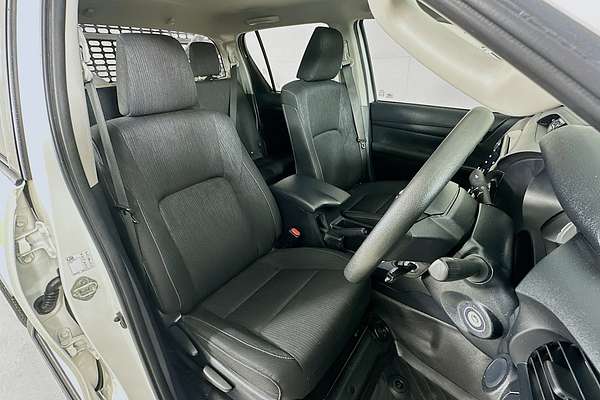 2021 Toyota HILUX SR (4x4) GUN126R FACELIFT 4X4