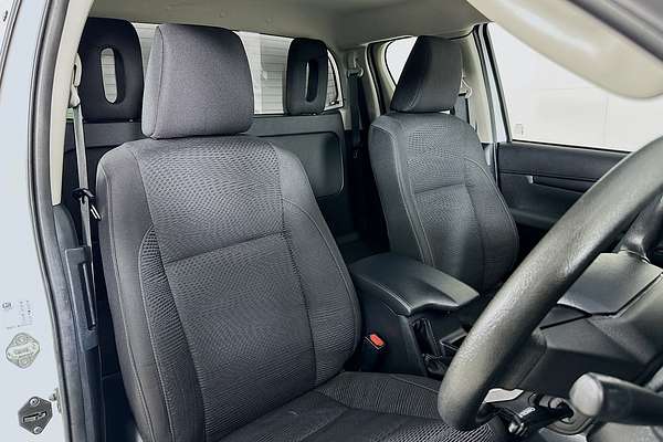 2021 Toyota HILUX SR (4x4) GUN126R 4X4