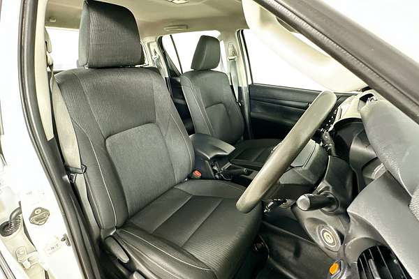 2022 Toyota HILUX SR (4x4) GUN126R 4X4