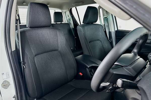 2022 Toyota HILUX SR (4x4) GUN126R 4X4