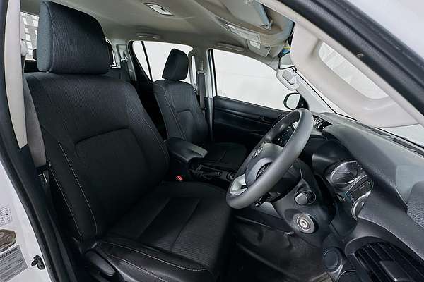 2021 Toyota HILUX SR (4x4) GUN126R 4X4