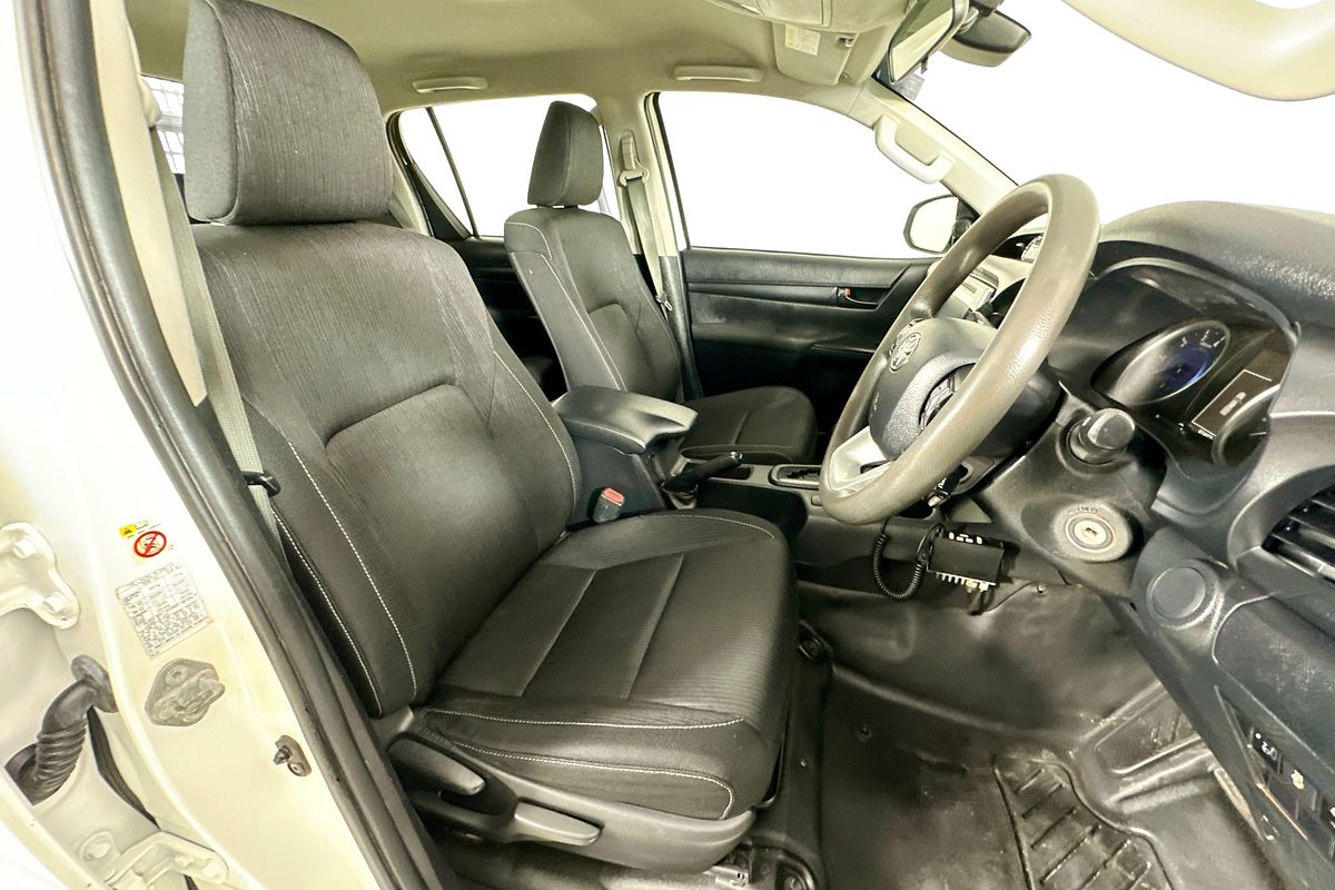 2019 Toyota HILUX SR (4x4) GUN126R MY19 4X4