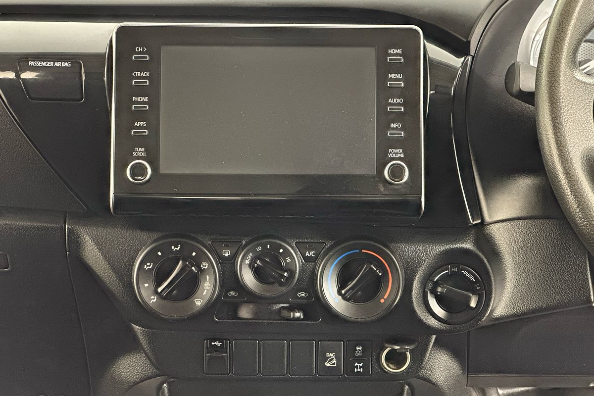 2021 Toyota HILUX SR (4x4) GUN126R 4X4
