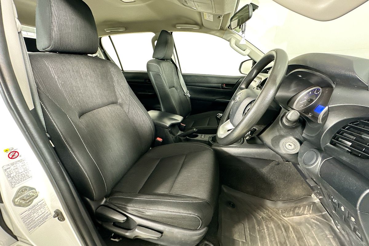 2018 Toyota HILUX SR (4x4) GUN126R MY17 4X4