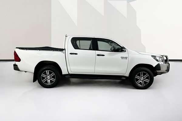 2018 Toyota HILUX SR (4x4) GUN126R MY19 4X4
