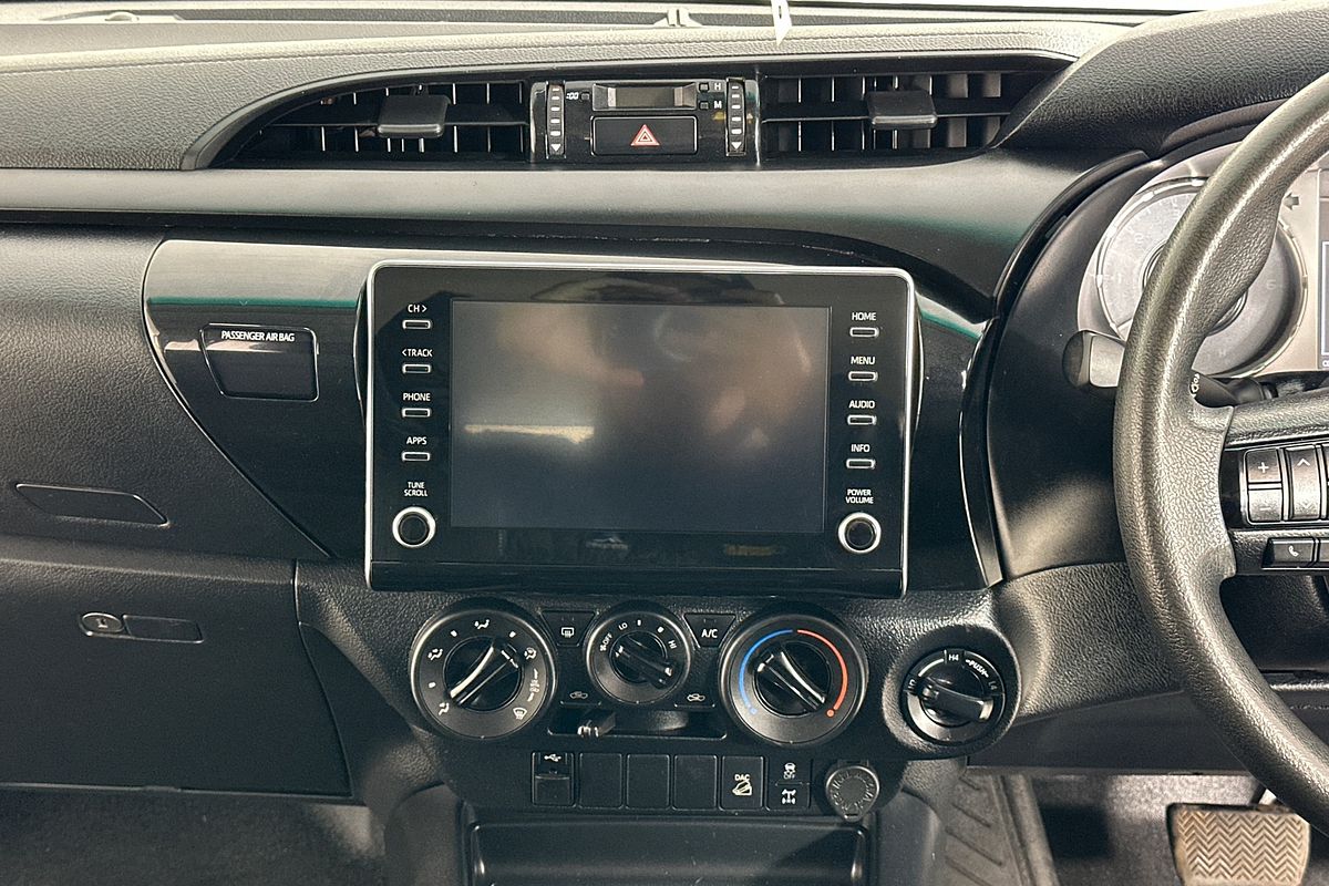 2021 Toyota HILUX SR (4x4) GUN126R 4X4
