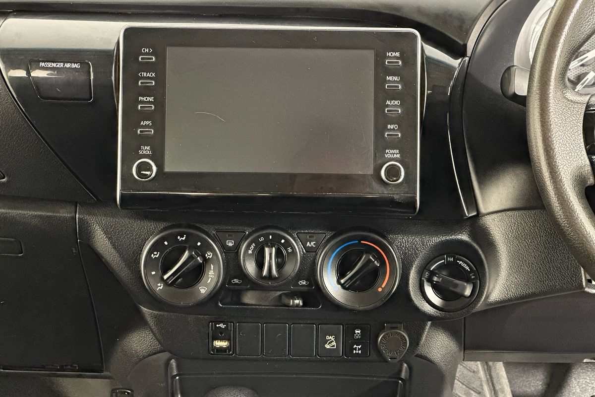 2021 Toyota HILUX SR (4x4) GUN126R 4X4