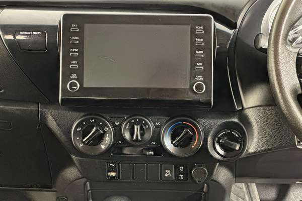 2021 Toyota HILUX SR (4x4) GUN126R 4X4