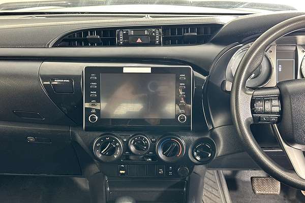 2021 Toyota HILUX SR (4x4) GUN126R 4X4