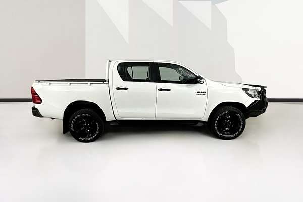 2018 Toyota HILUX SR (4x4) GUN126R MY19 4X4