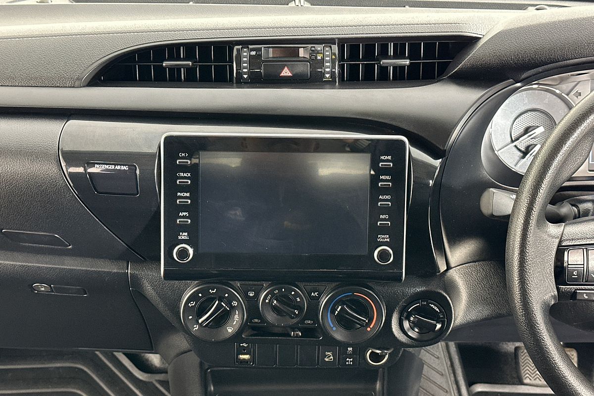 2021 Toyota HILUX SR (4x4) GUN126R 4X4