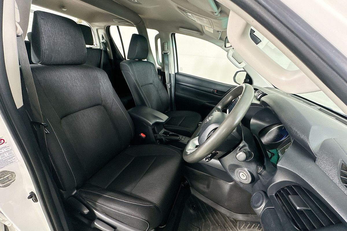 2020 Toyota HILUX SR (4x4) GUN126R MY19 4X4