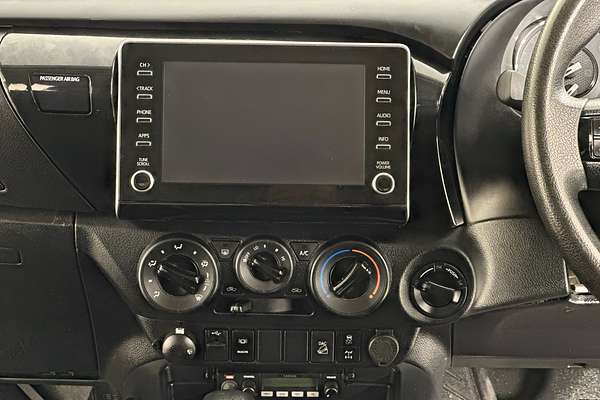 2021 Toyota HILUX SR (4x4) GUN126R 4X4