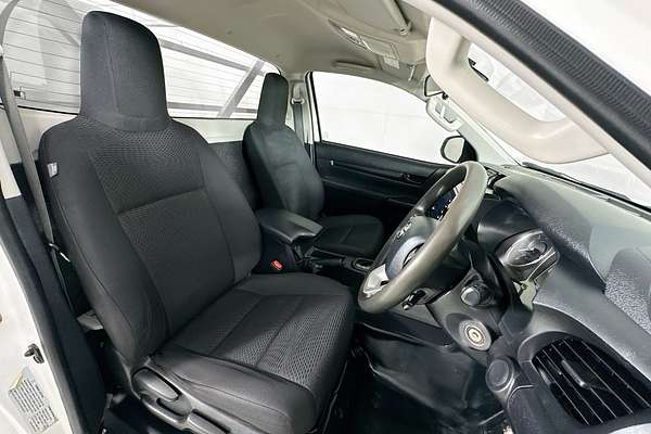 2021 Toyota HILUX SR (4x4) GUN126R FACELIFT 4X4