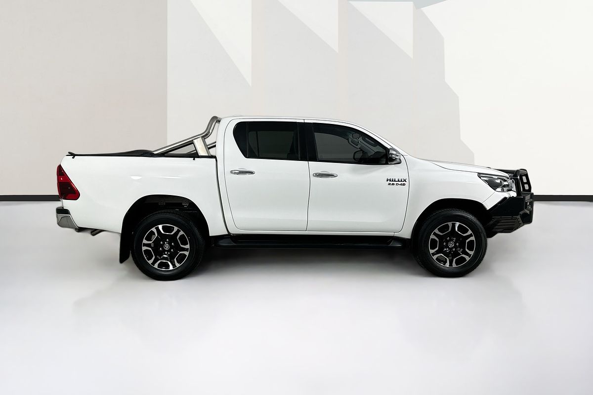 2022 Toyota HILUX SR5 (4x4) GUN126R 4X4