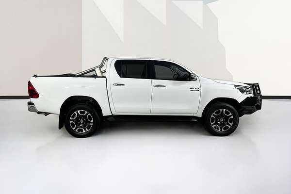 2022 Toyota HILUX SR5 (4x4) GUN126R 4X4