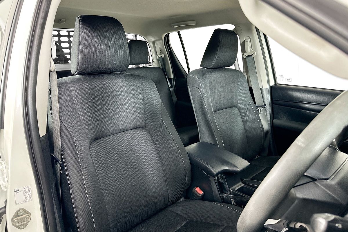 2021 Toyota HILUX SR (4x4) GUN126R 4X4