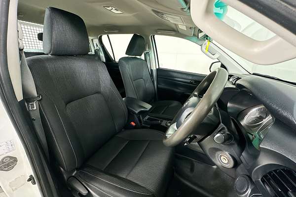 2022 Toyota HILUX SR (4x4) GUN126R 4X4