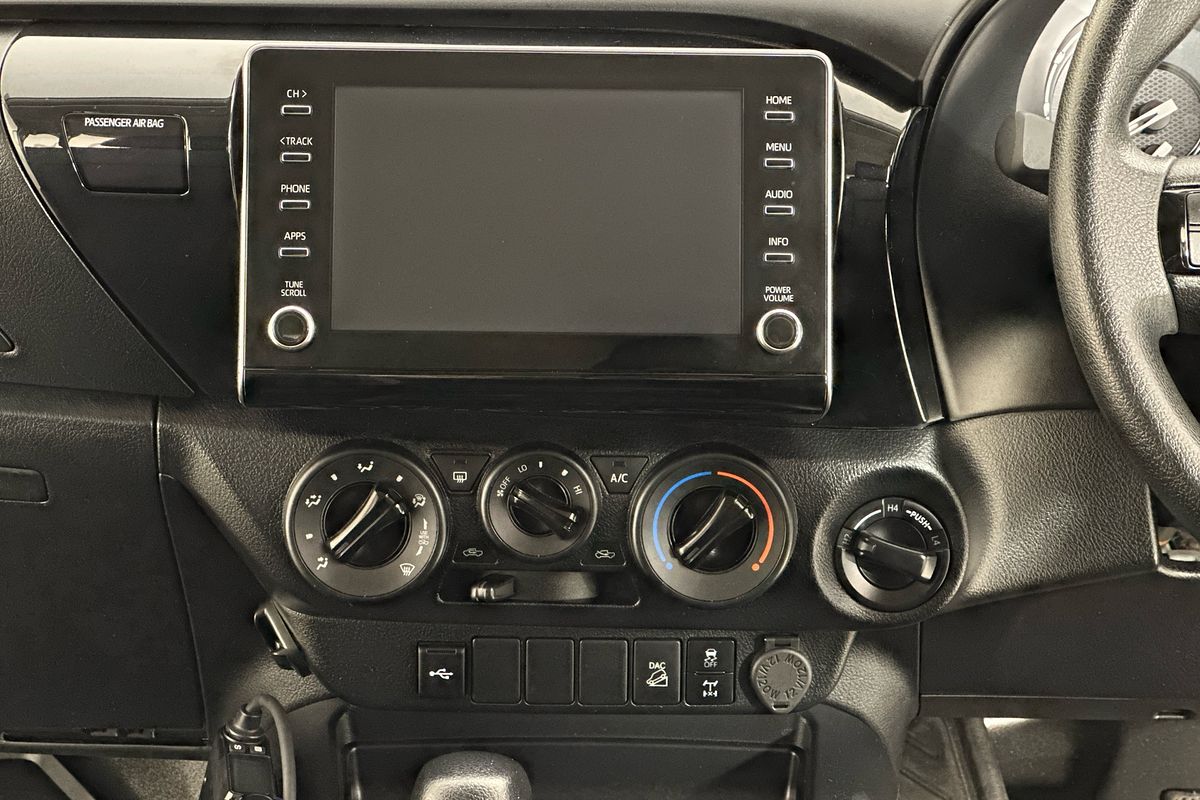 2024 Toyota HILUX SR (4x4) GUN126R 4X4