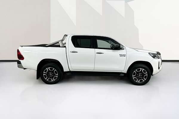 2022 Toyota HILUX SR5 (4x4) GUN126R 4X4