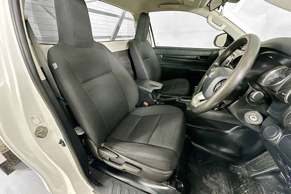 2021 Toyota HILUX SR (4x4) GUN126R 4X4