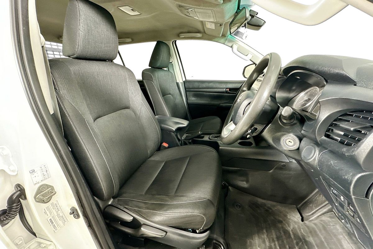 2021 Toyota HILUX SR (4x4) GUN126R 4X4