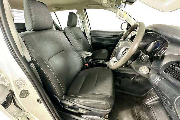 2020 Toyota HILUX SR (4x4) GUN126R MY19 UPGRADE 4X4