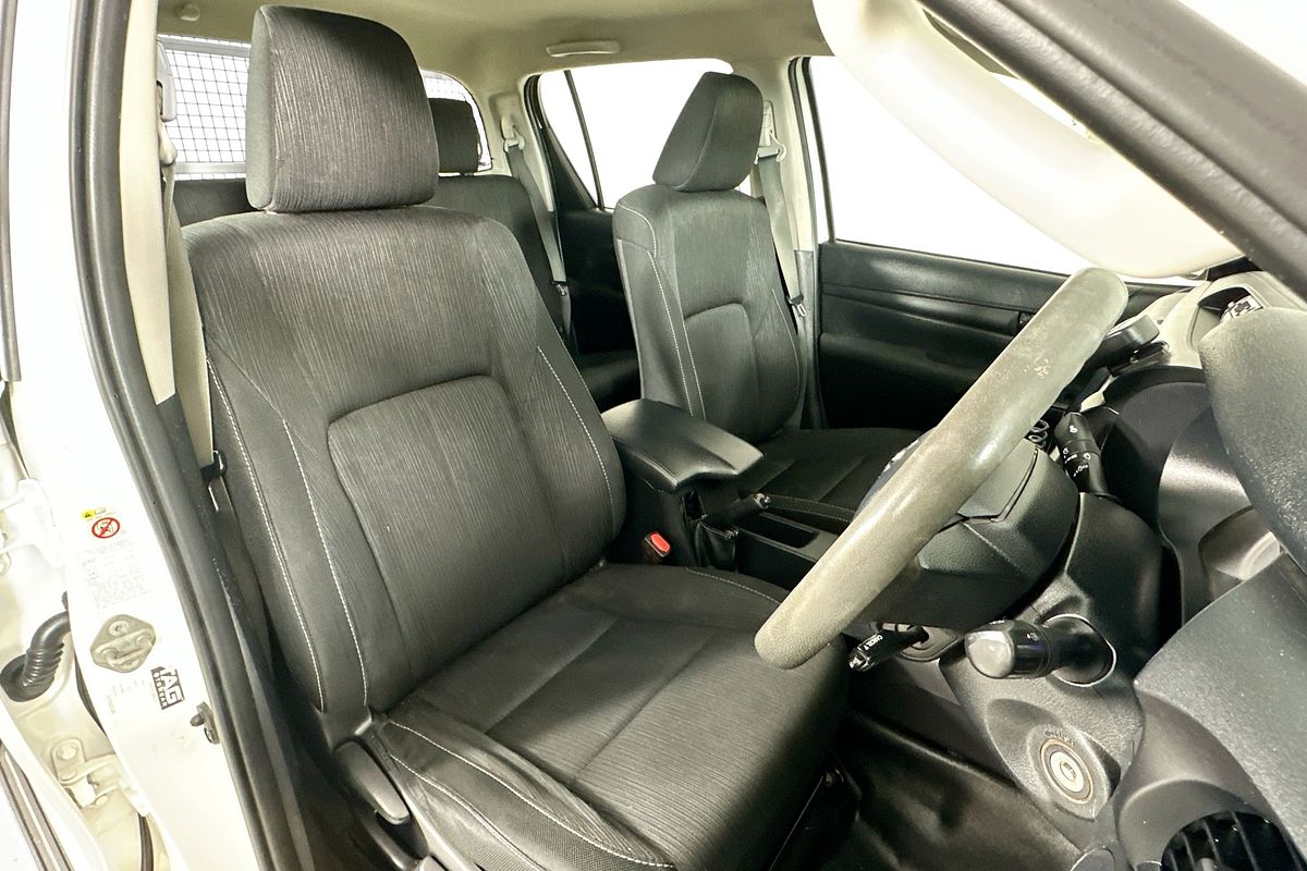 2019 Toyota HILUX SR (4x4) GUN126R MY19 4X4