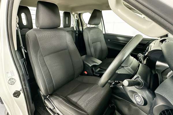 2024 Toyota HILUX SR (4x4) GUN126R 4X4