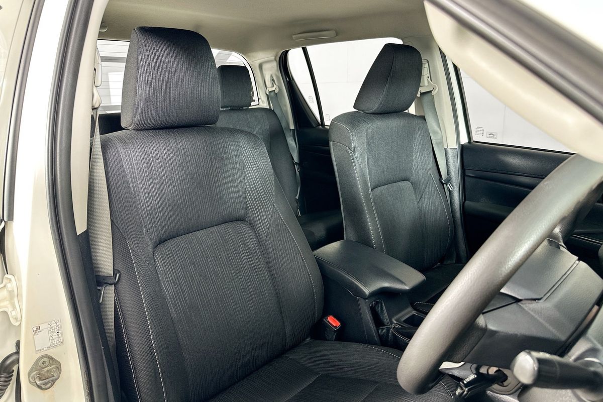 2021 Toyota HILUX SR (4x4) GUN126R 4X4