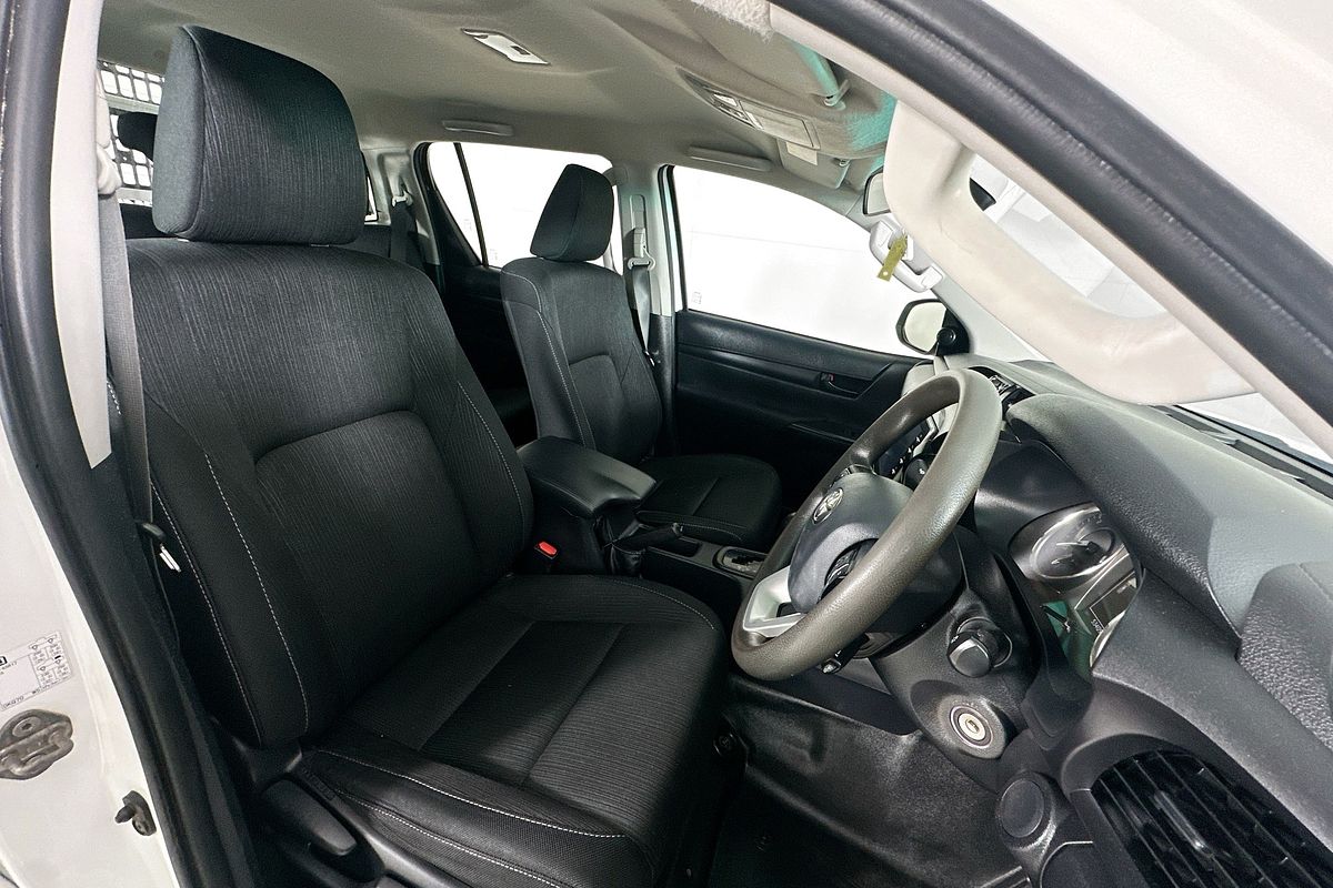 2022 Toyota HILUX SR (4x4) GUN126R 4X4