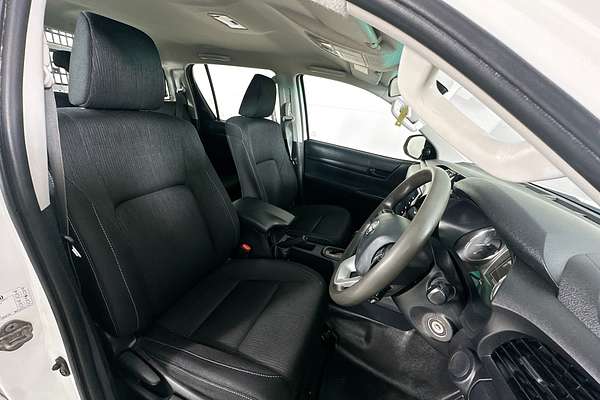 2022 Toyota HILUX SR (4x4) GUN126R 4X4