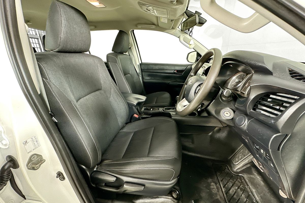 2022 Toyota HILUX SR (4x4) GUN126R 4X4