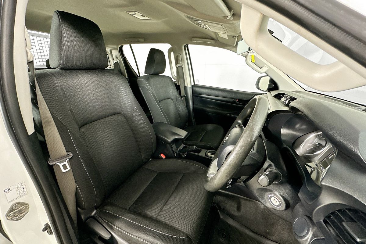 2022 Toyota HILUX SR (4x4) GUN126R 4X4