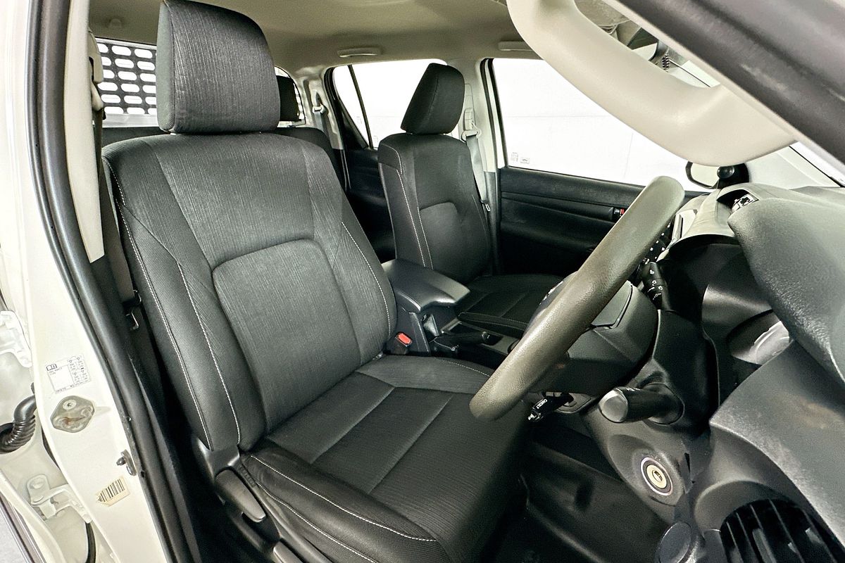 2021 Toyota HILUX SR (4x4) GUN126R FACELIFT 4X4