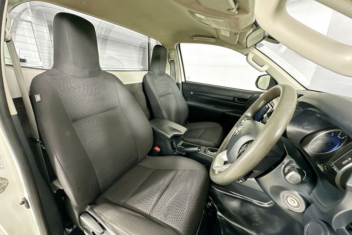 2019 Toyota HILUX SR (4x4) GUN126R MY19 4X4