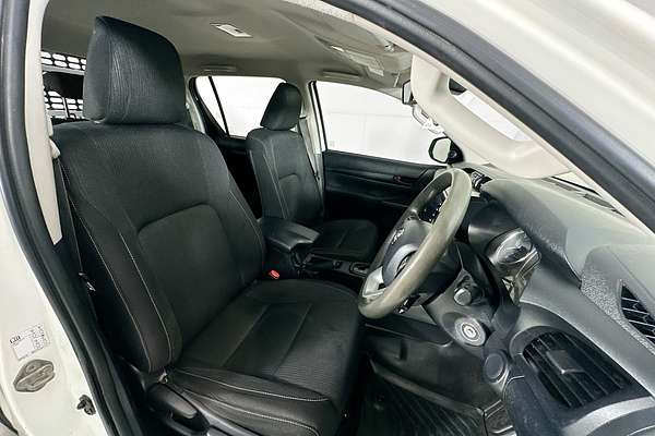 2021 Toyota HILUX SR (4x4) GUN126R 4X4