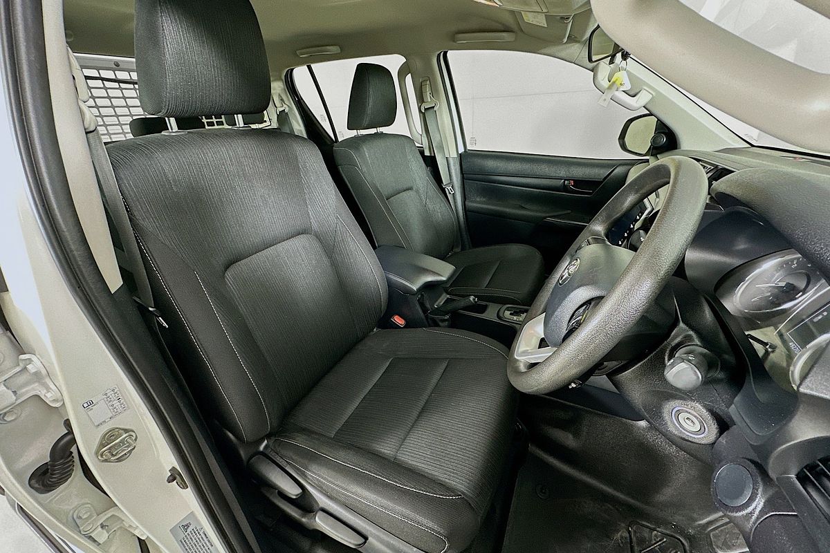 2022 Toyota HILUX SR (4x4) GUN126R 4X4