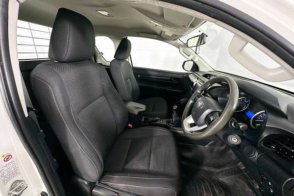 2019 Toyota HILUX SR (4x4) GUN126R MY19 4X4
