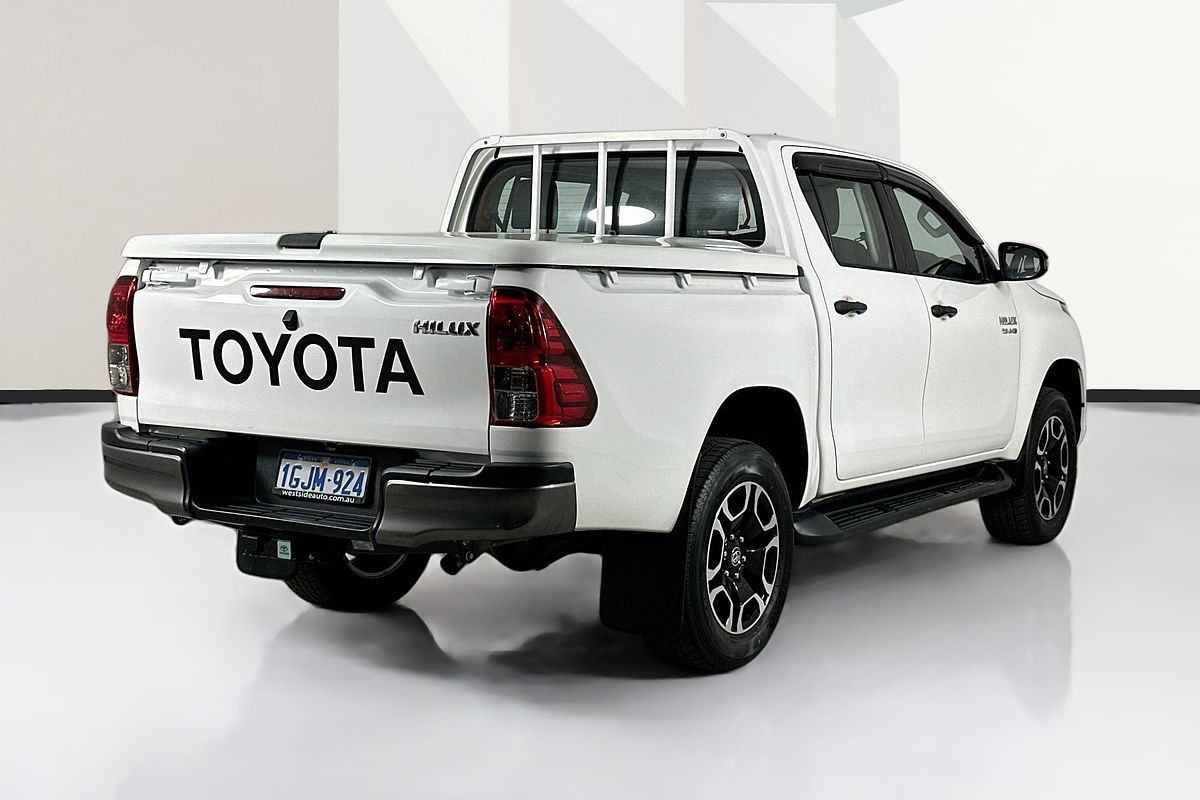 2017 Toyota HILUX SR (4x4) GUN126R 4X4