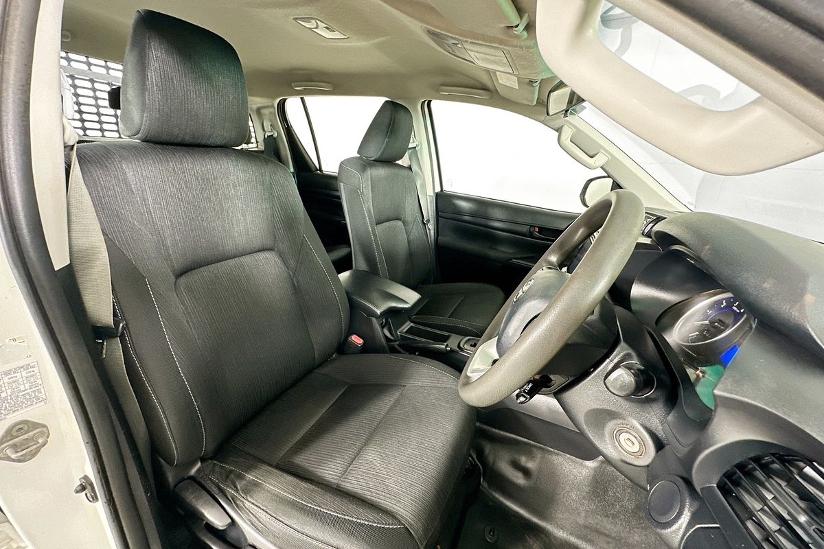 2019 Toyota HILUX SR (4x4) GUN126R MY19 4X4