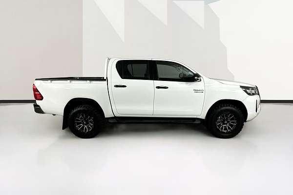 2022 Toyota HILUX SR (4x4) GUN126R 4X4