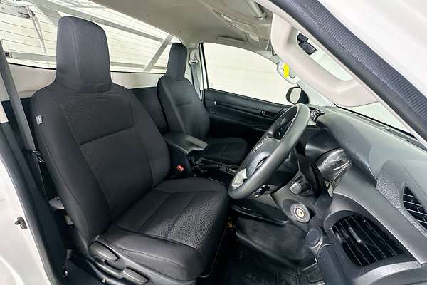 2021 Toyota HILUX SR (4x4) GUN126R 4X4
