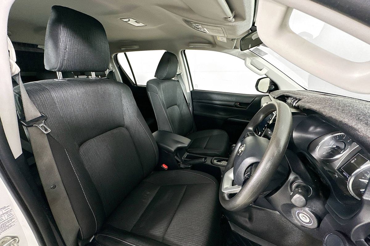 2022 Toyota HILUX SR (4x4) GUN126R 4X4