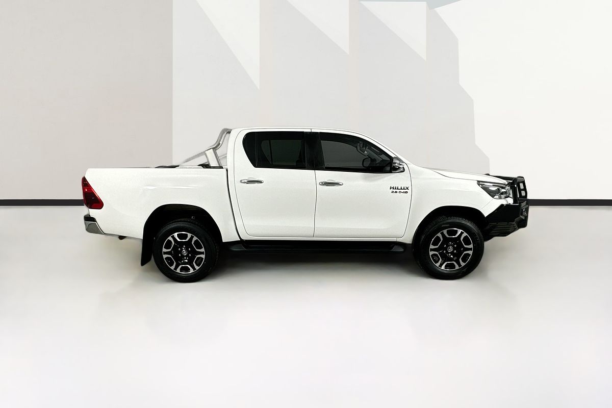 2021 Toyota HILUX SR5 (4x4) GUN126R 4X4