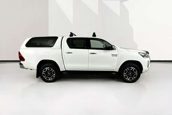 2020 Toyota HILUX SR5 (4x4) GUN126R FACELIFT 4X4