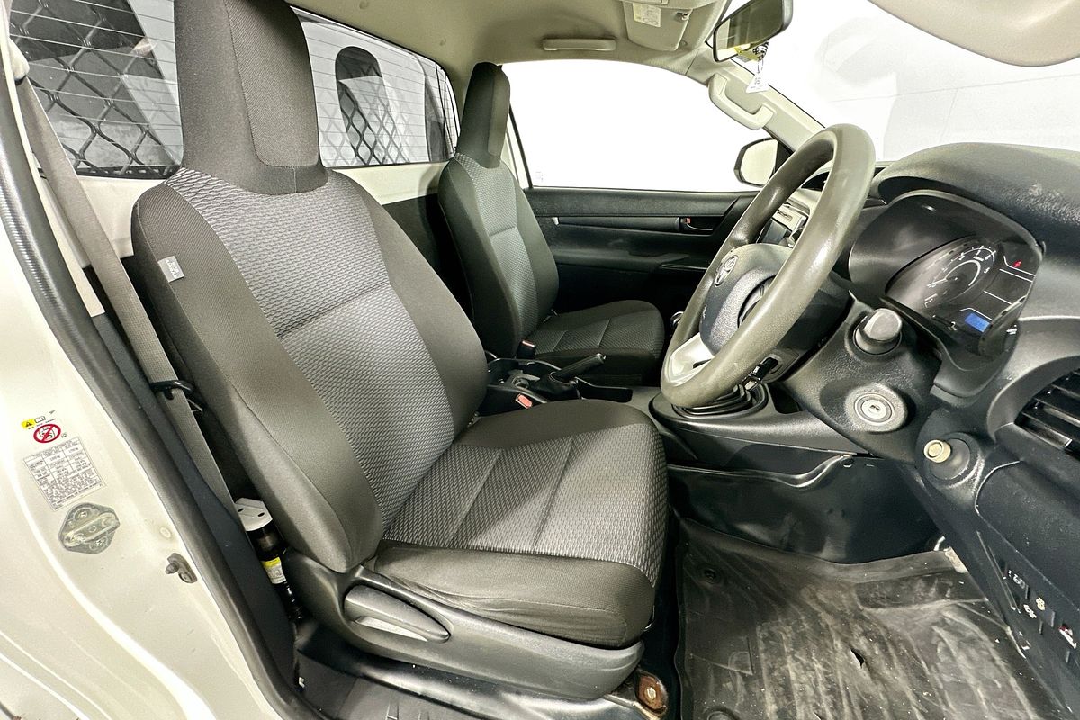2016 Toyota Hilux WORKMATE GUN122R REAR WHEEL DRIVE